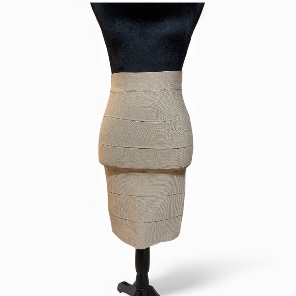 BCBGMAXAZRIA Simone Pull-On Bandage Skirt,small - Picture 2 of 11